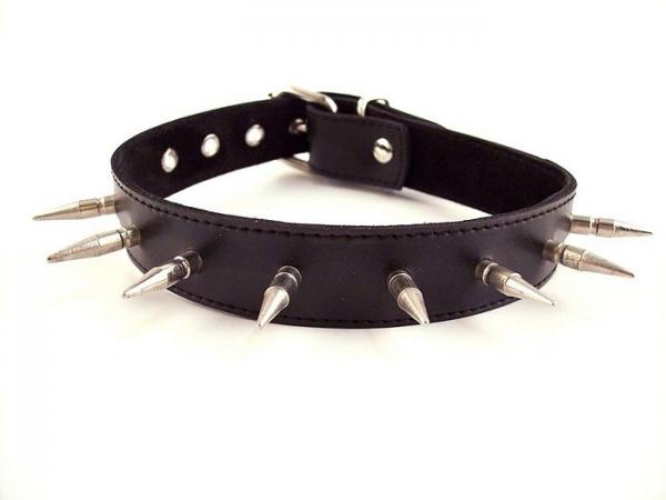 Rouge Spiked Collar with 1 inch Spikes Black