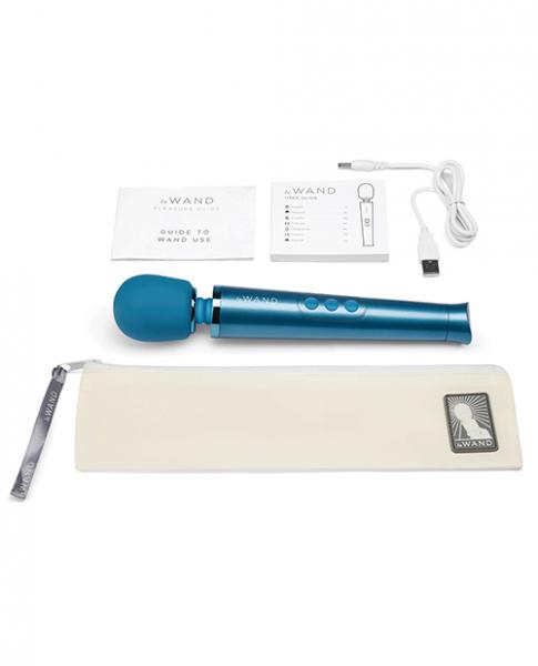 Le Wand Petite Rechargeable Massager