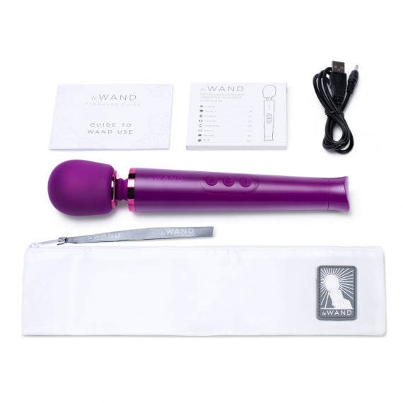 Le Wand Petite Cherry Massager